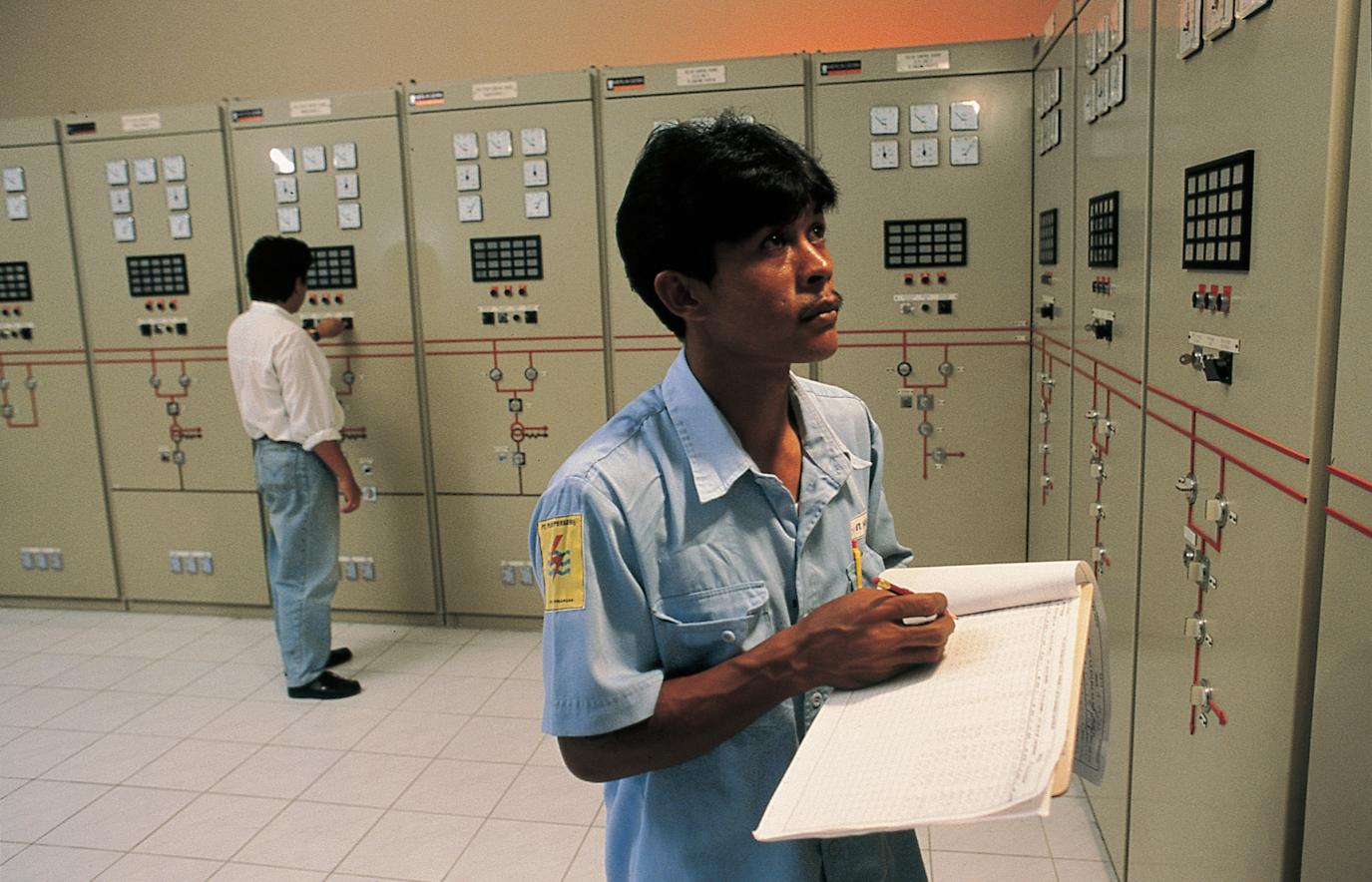 Schneider Pre-Smart LV Switchgear Application